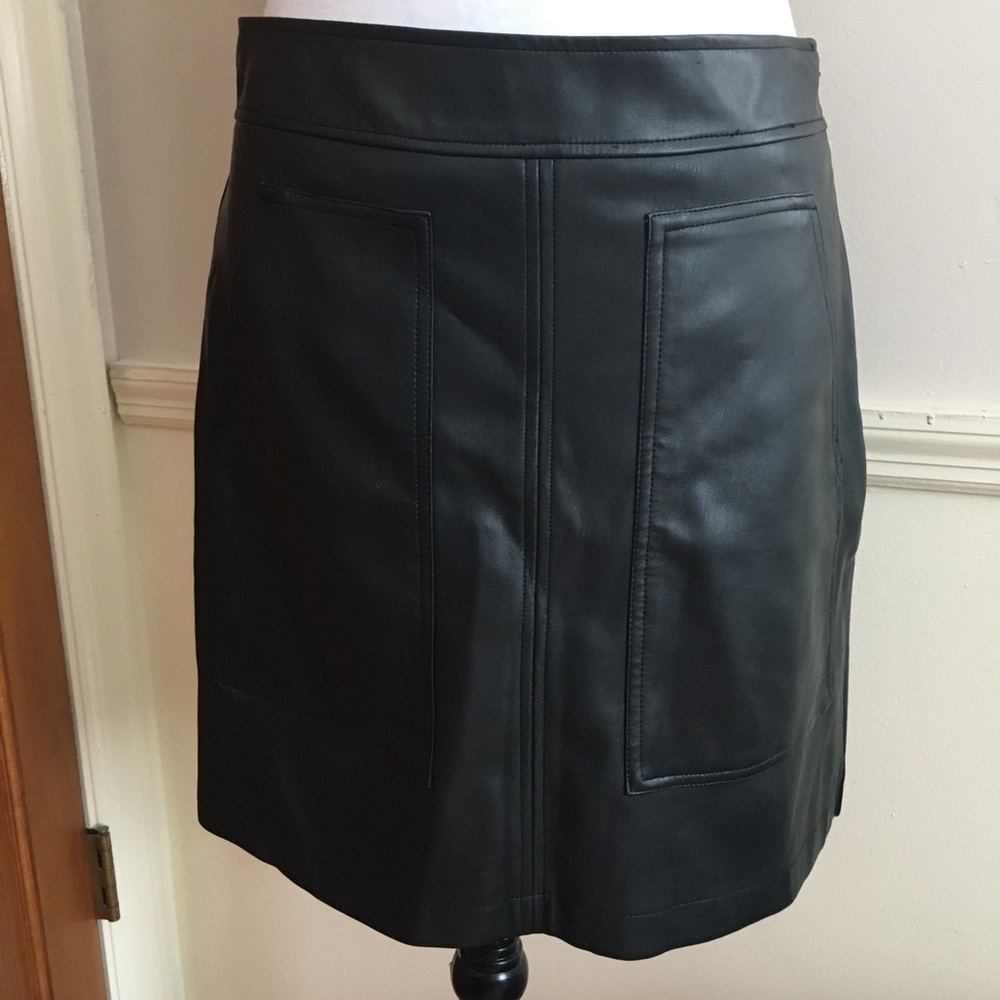 NWT Loft Black Faux Leather Skirt Sz 6